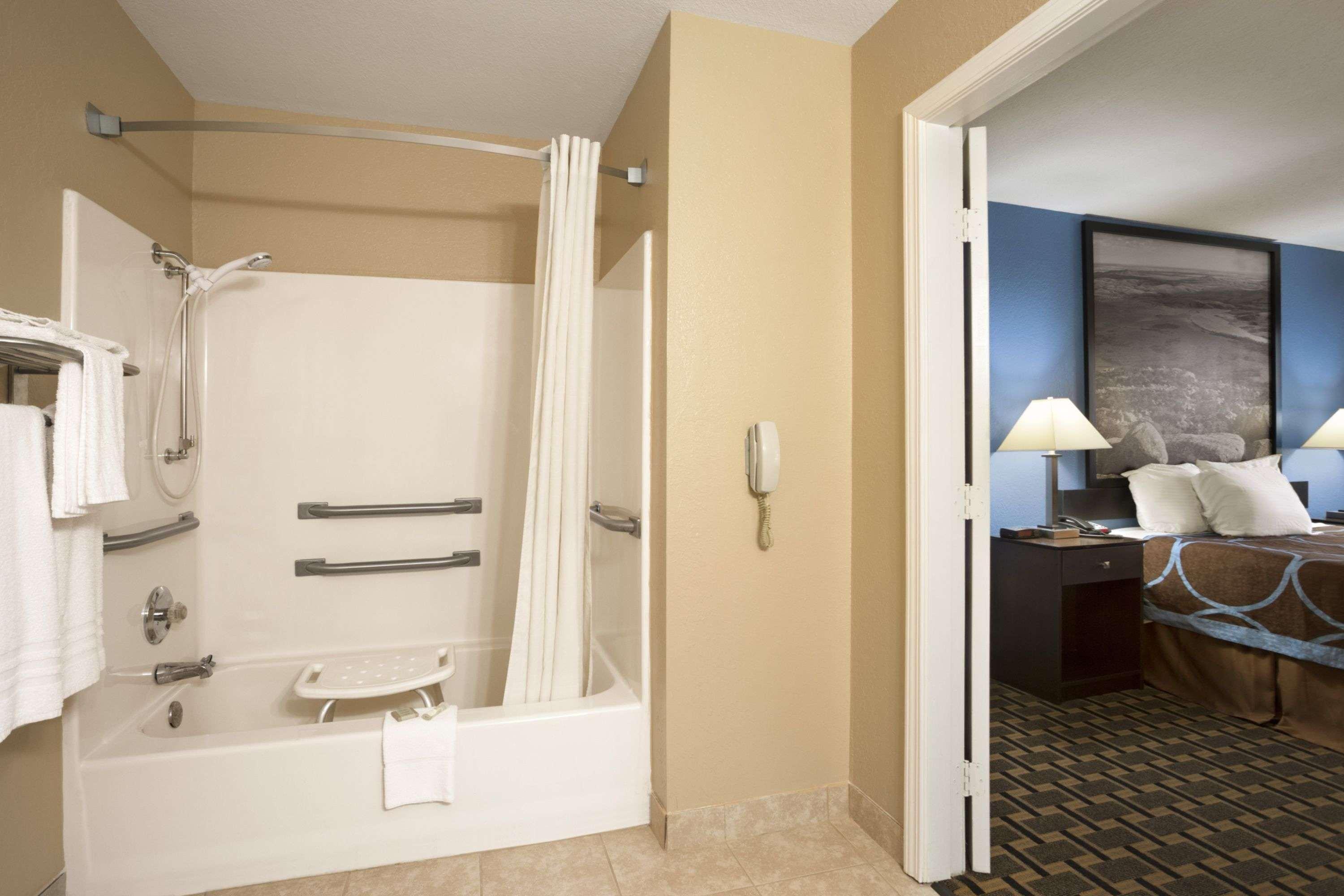 Motel Super 8 By Wyndham Henryetta Esterno foto
