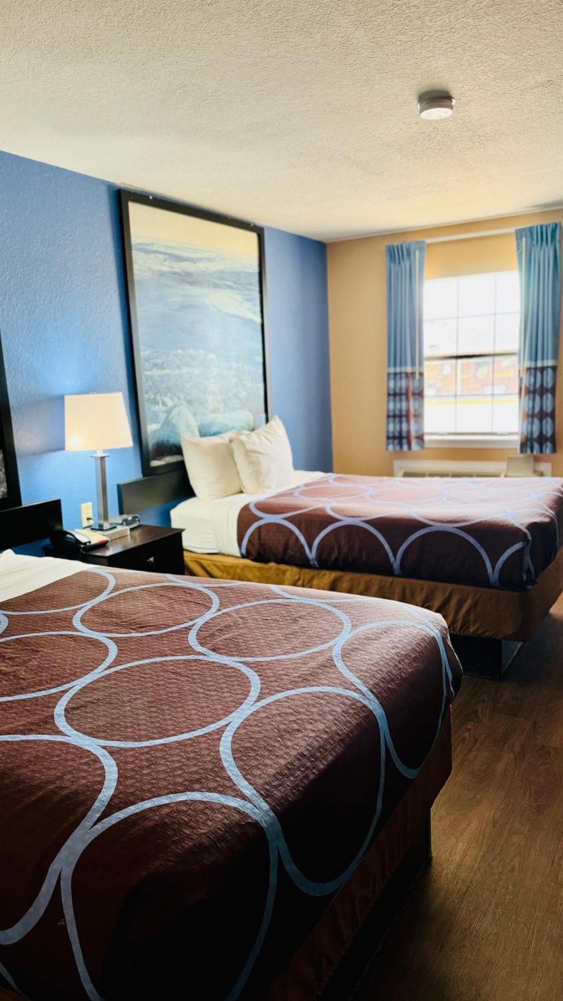 Motel Super 8 By Wyndham Henryetta Esterno foto