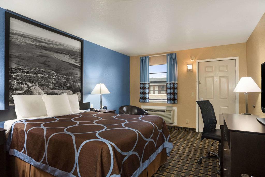 Motel Super 8 By Wyndham Henryetta Esterno foto